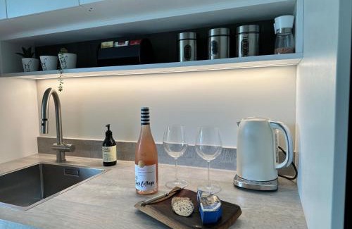 Lowburn Bed & Breakfast | Lake Dunstan Trailhouse