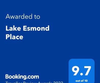Golden Point Apartment | Lake Esmond Place