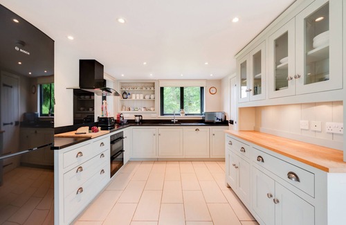 Holbrook House | Lake Farm Barn - Three Bedroom House, Sleeps 6