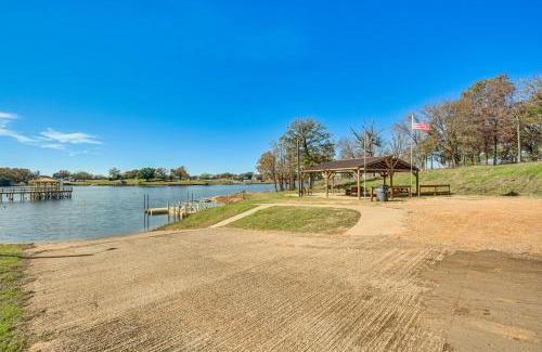 Quitman House | Lake Fork Cabin with Boat Launch and Fishing Pier