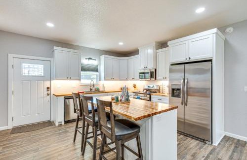 Quitman House | Lake Fork Cabin with Boat Launch and Fishing Pier