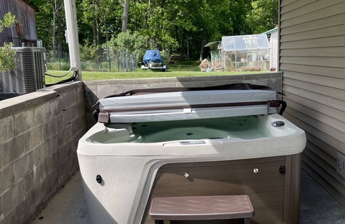 Himrod House | Lake front 7-bedroom house with movie theatre, hot tub, and game room!