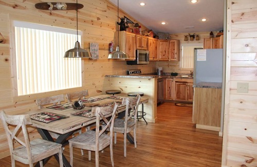 Branson West Cabin | Lake Front Cabin at Lazy Lee's Resort on Table Rock Lake