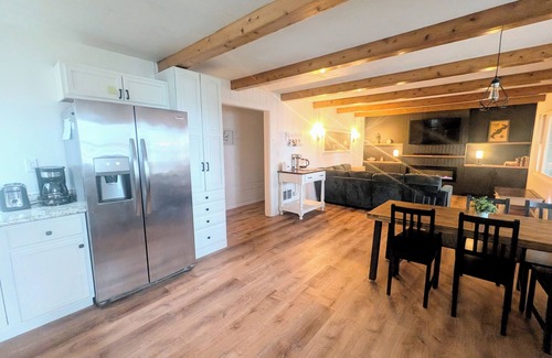 Pennington Cabin | Lake front Cabin: Modern, Comfortable, Secluded. Great fishing & boating.