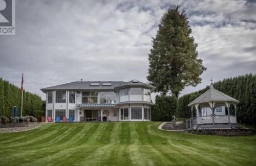 Savona House | Lake front house minutes away from Tobiano Golf course