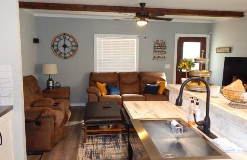 Dogwood House | Lake Front Lake House Paradise!