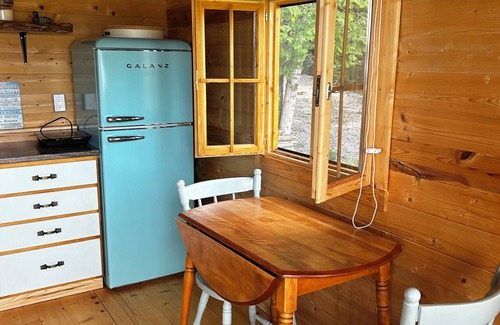 Admaston/Bromley Cabin | Lake front private Bunkies …accommodates 6 people!
