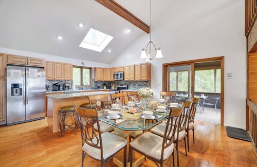 Gouldsboro House | Lake Front, Ski,Hot Tub, Fire Pit, FP, Boats, Beach