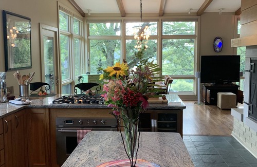 Zenda House | Lake Geneva Area: Pet Friendly Country Sanctuary, Sleeps 8