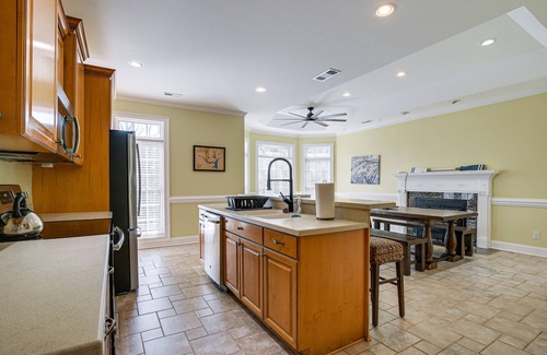 Fair Play House | Lake Hartwell Getaway w/Private Dock + Fire Pit!