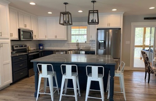 Leitchfield House | Lake Home with Long Term Rentals Welcome! nNOLIN LAKEn4 Bedroom 3 Full Baths