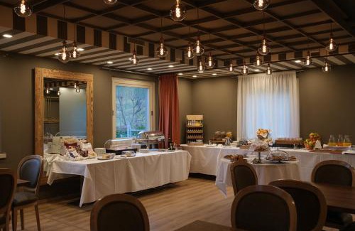 Pisogne Hotel | Lake Hotel La Pieve