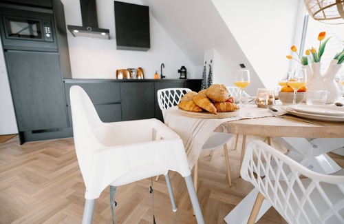 Goingarijp Apartment | Lake House 10, Luxury 4 person Apartment with Lake View. Free parking