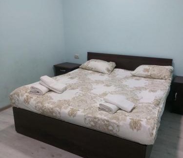Gusanagyugh House | Lake House Gyumri