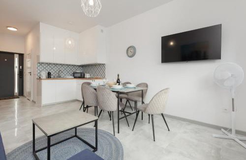 Uniescie House | Lake House Sosnowy Las Mielno by Noclegi Renters
