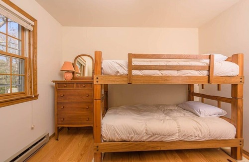 Waupaca House | Lake House Vacation Sleeps 12, Private Dock