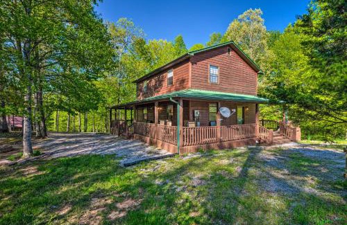 Byrdstown House | Lake House with Hot Tub and Fire Pit - 1 Mi to Marina!