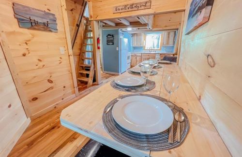 Rockbridge House | Lake Life, Hocking Hills, Hot Tub, Fireplace, Pond