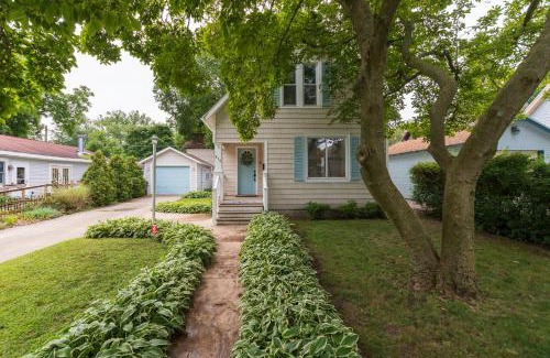 South Haven House | Lake Life - located just steps to South Beach