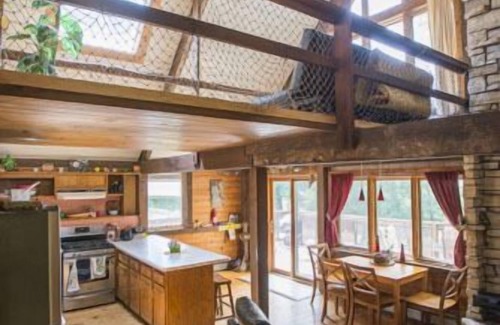Oakdale House | Lake MacBride Cabin & State Park! Near Amana Colonies, Iowa City & Cedar Rapids