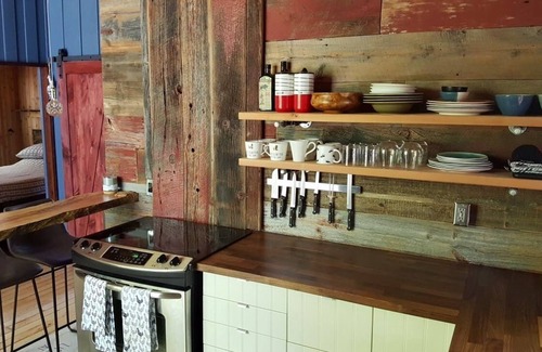 McKellar Cottage | Lake Manitouwabing Cottage With hot tub & Sauna