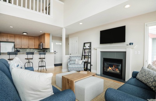 Manistee Condo | Lake Michigan Beach Condo with Boat Dock