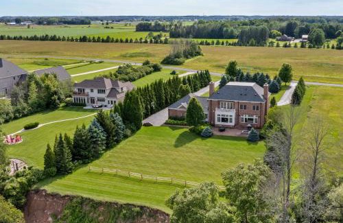 Newton House | Lake Michigan Gem Private Beach and Game Room