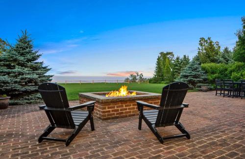 Newton House | Lake Michigan Gem Private Beach and Game Room