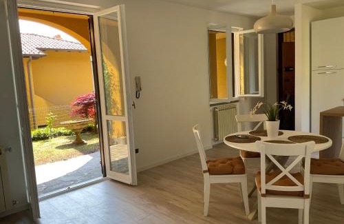 Civenna Apartment | Lake & Mountain