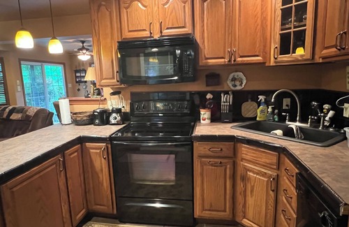 Almond Cottage | Lake Mtn view! Near Tail of the Dragon, Nantahala Outdoor Ctr, Hot Tub, Pets OK