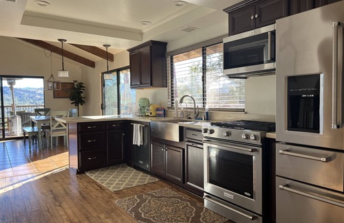 Oak Shores House | Lake Naci Rendezvous with Lake Views
