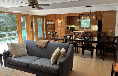 Pocono Pines House | Lake Naomi Lakefront House with Sand Beach