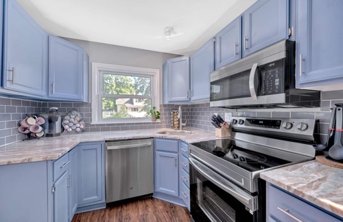 Lake Orion House | Lake Orion Lakefront Vacation Home