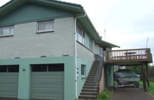 Rototai House | Lake Rotoiti Lakehouse Retreat