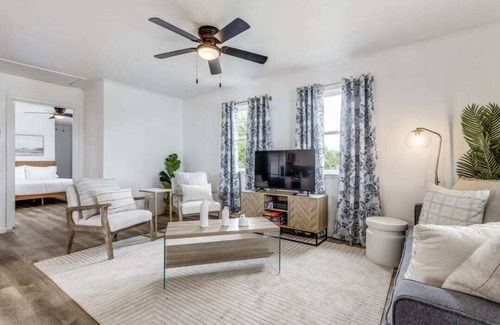 Princeton House | Lake Side House close to Outdoor Fun, Fishing