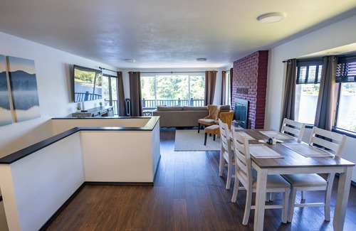 Lacey House | Lake St Clair Lakefront paradise