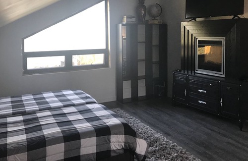 Shuniah House | Lake Superior Vacation Retreat Black Bay, Shuniah ON