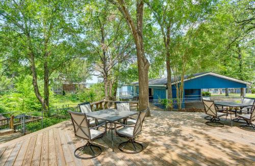 Enchanted Oaks House | Lake View and Decks Pet-Friendly Mabank Home