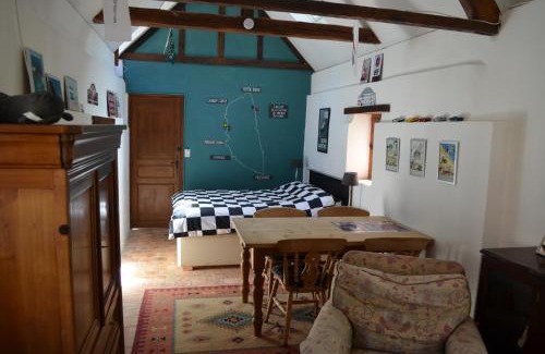 Louplande House | Lake View Cottage close to Le Mans 24H circuit