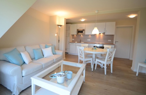 Klein Wittensee Apartment | Lake view, lake access, W-Lan, Baltic Sea 12 km, sauna barrel, large garden, quiet, modern