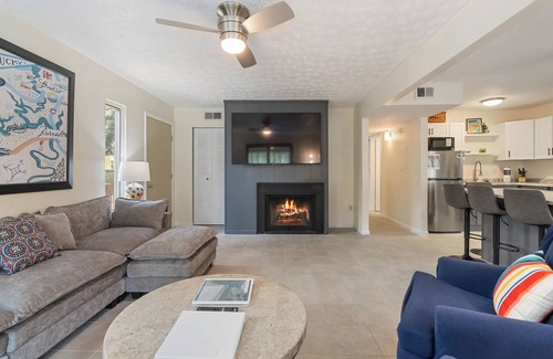 Bronston Condo | Lake View Links- Your Lake and Golf Retreat