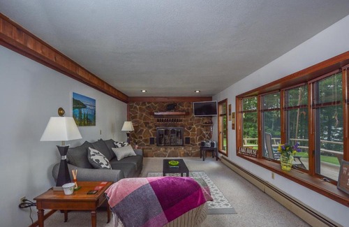 Thayerville House | Lake View