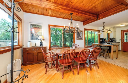 Miami Park House | Lake Views, firepit and summer fun at Haven Fun