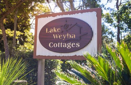 Peregian Beach Bed & Breakfast | Lake Weyba Cottages Noosa