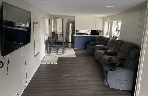 Lake Whitney House | Lake Whitney - Lake House - Walking Distance to the Lake