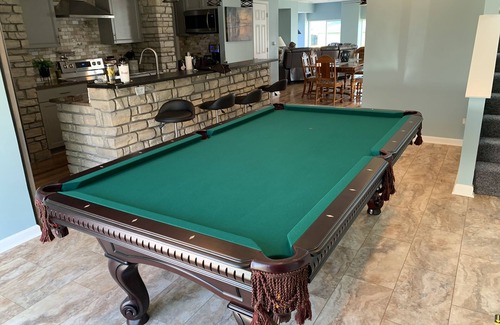 Northwest House | Lakefront 6 Bedroom Home on Beautiful Nettle Lake with Outdoor Tiki Bar !