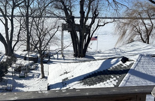 Forest Lake Apartment | Lakefront apartment with beautiful views,water access, 30 min from twin cities