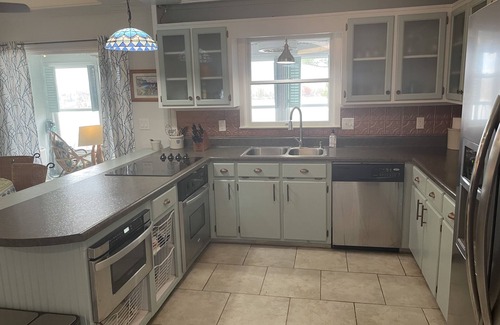 Tuscumbia House | Lakefront, beautiful views of Pickwick Lake, big pier for fishing and docking