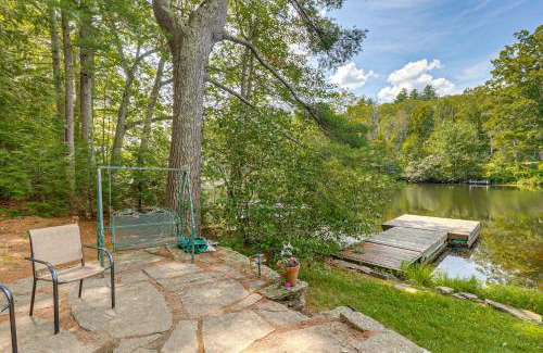 Bradford House | Lakefront Bradford Cottage with Dock, Near Skiing!