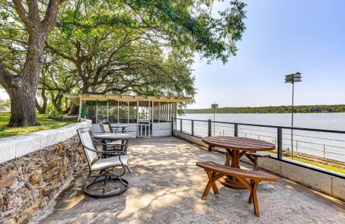 Brownwood House | Lakefront Brownwood Home with Private Boat Dock